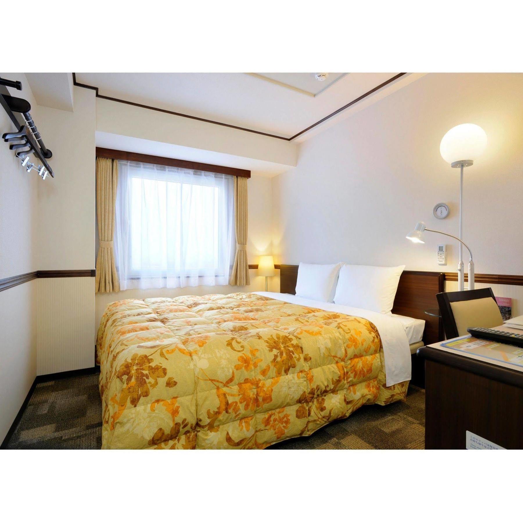 Toyoko Inn Nagoya-Eki Sakuradori-Guchi Honkan Zewnętrze zdjęcie