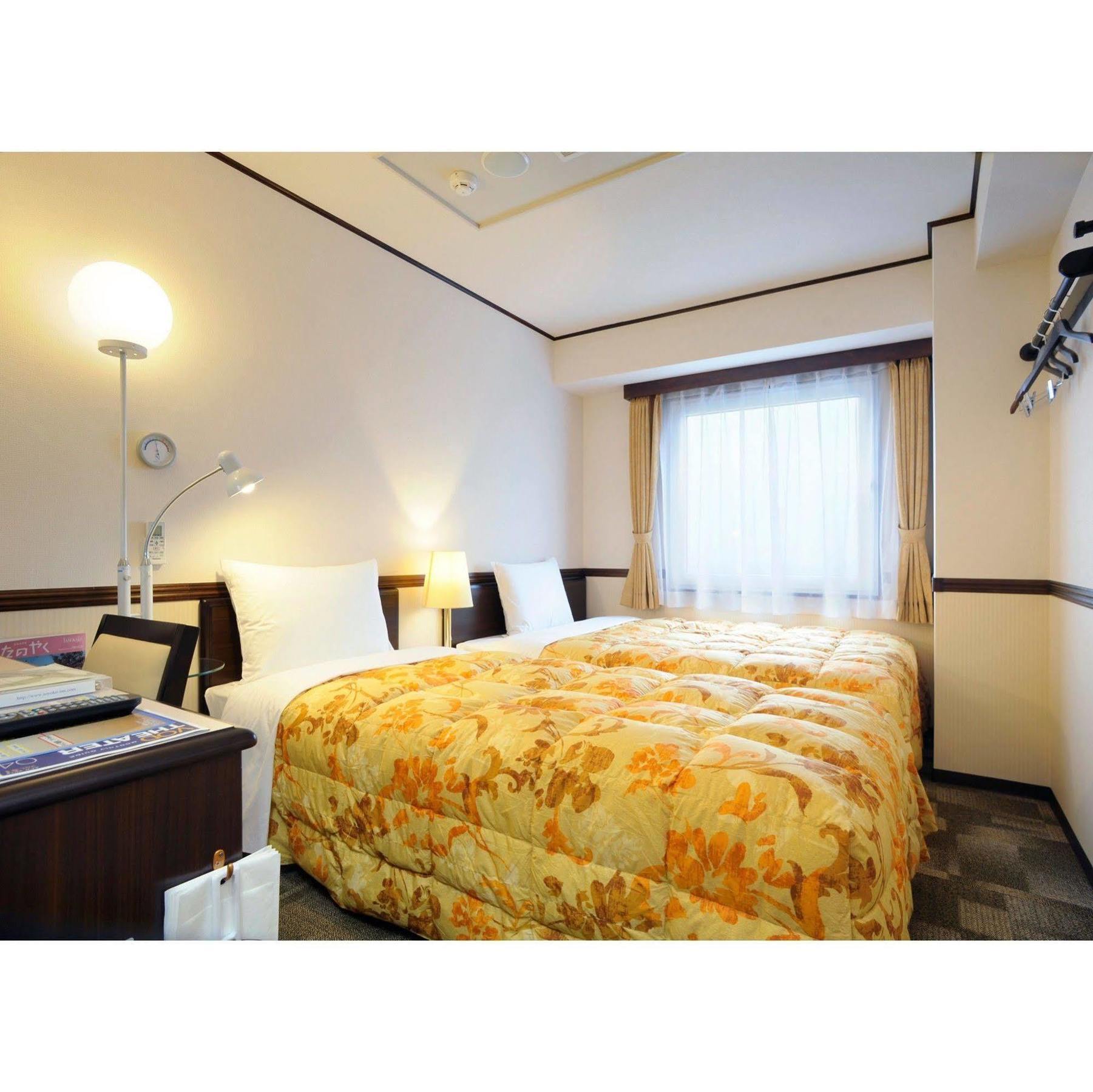Toyoko Inn Nagoya-Eki Sakuradori-Guchi Honkan Zewnętrze zdjęcie
