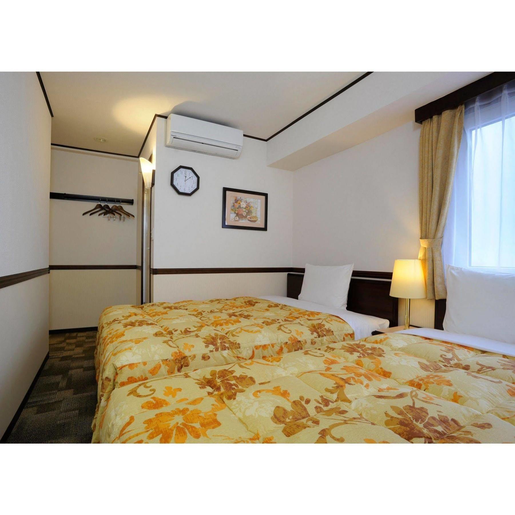 Toyoko Inn Nagoya-Eki Sakuradori-Guchi Honkan Zewnętrze zdjęcie