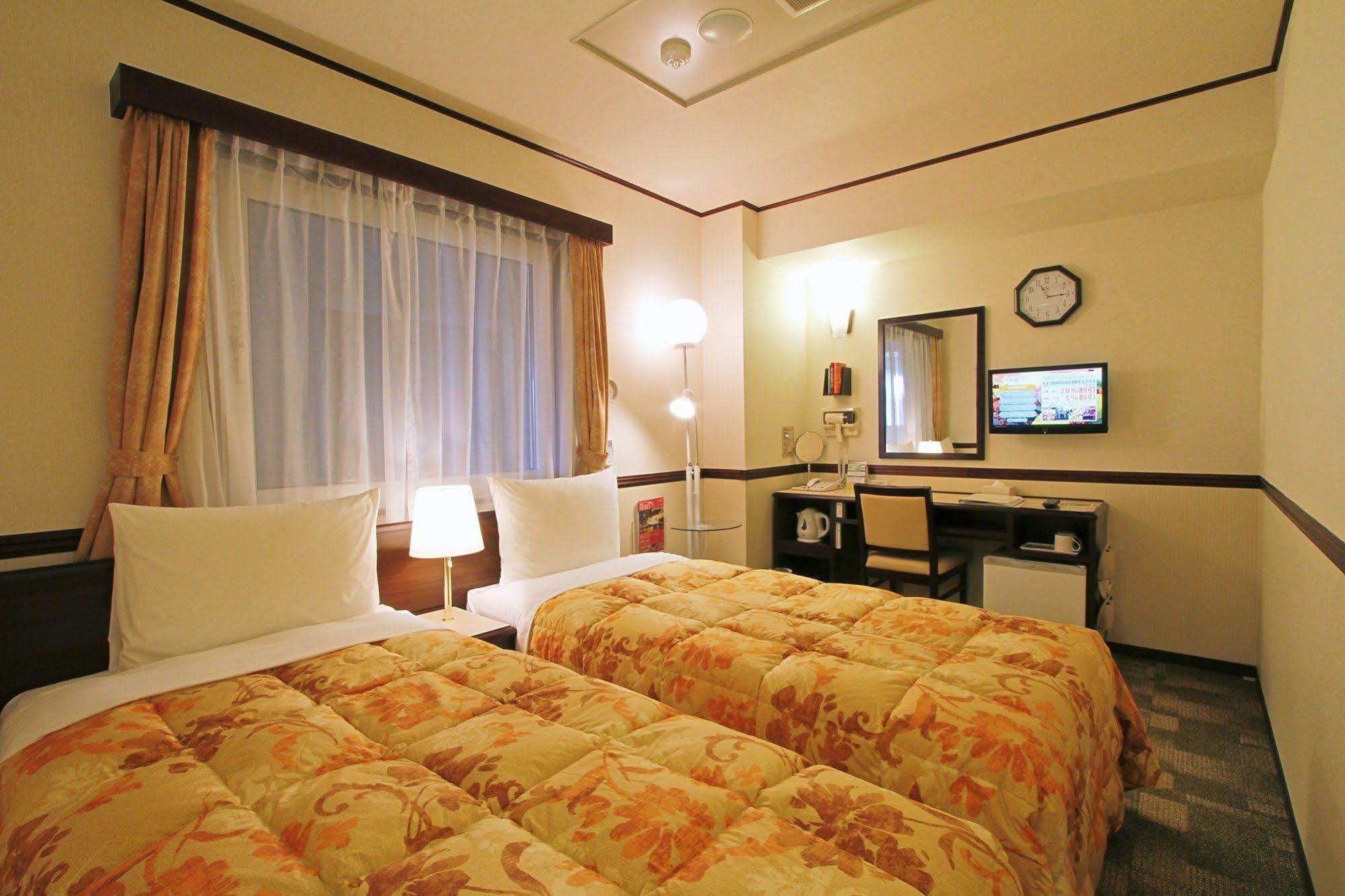 Toyoko Inn Nagoya-Eki Sakuradori-Guchi Honkan Zewnętrze zdjęcie